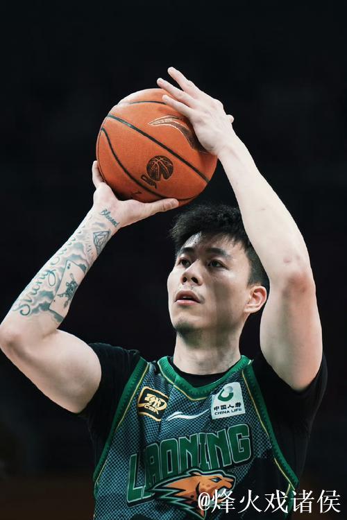 杨鸣慧眼识珠！辽篮新星获12+3+2，完美防守广厦MVP，表现不逊张镇麟